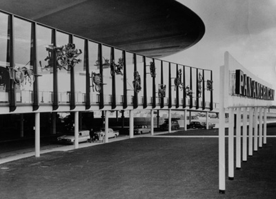 Hebald zodiac sculptures outside Pan Am Worldport